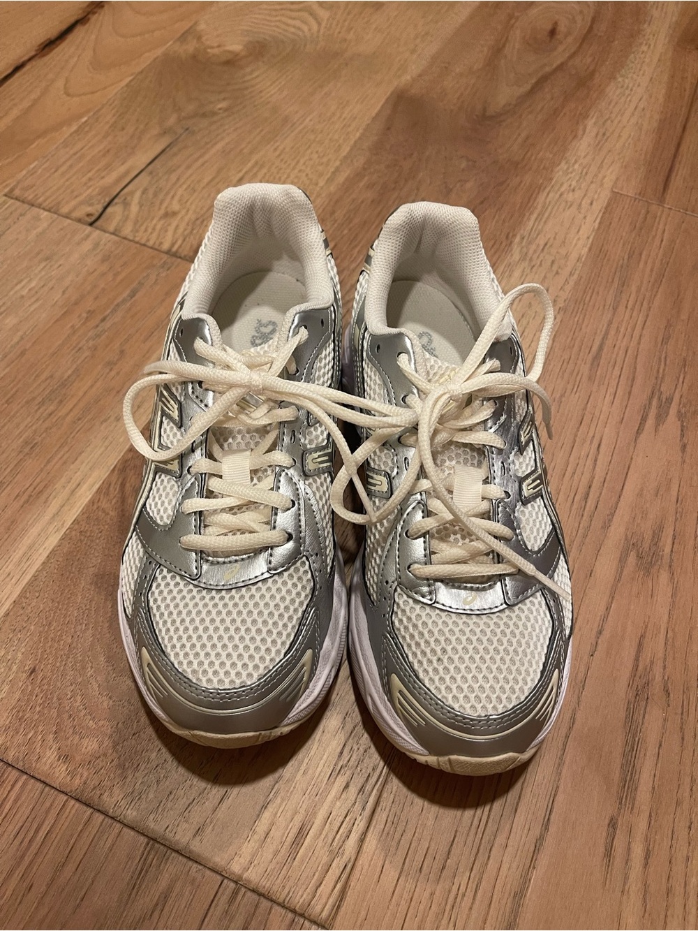 Asics Gel 1130 Silver & White Mesh Athletic Sneakers